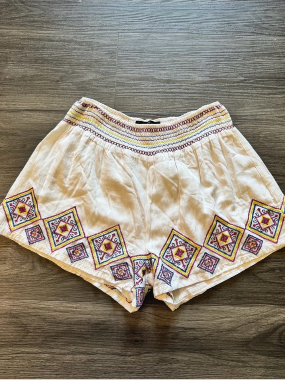 Signature8 Cream High-Waist Embroidered Women’s Shorts